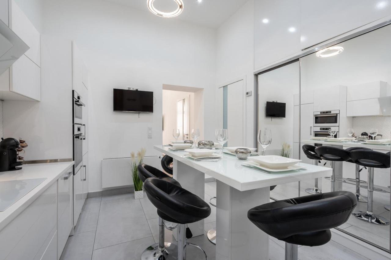 Opera Luxury Apartment With Free Parking Boedapest Buitenkant foto