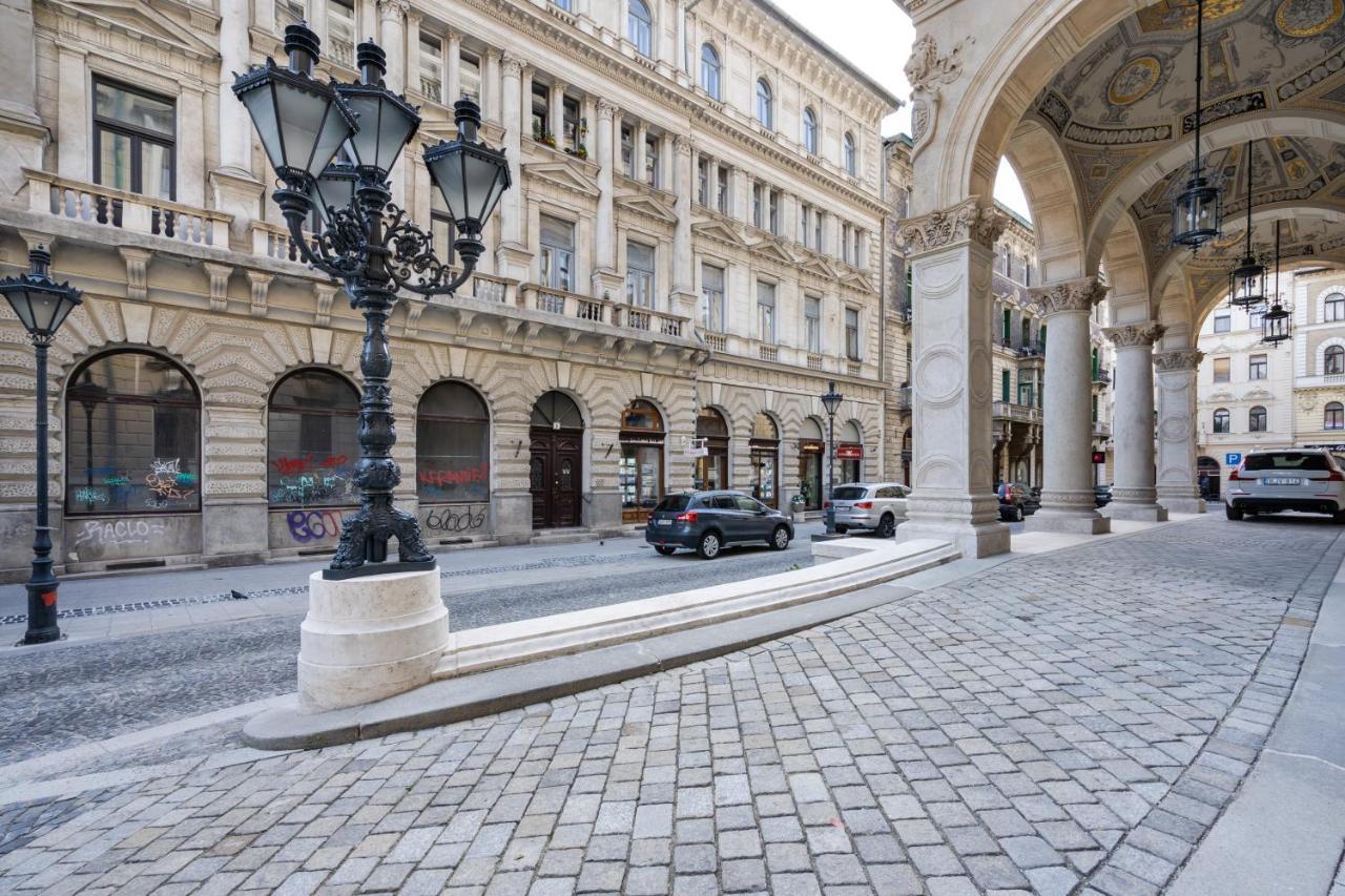 Opera Luxury Apartment With Free Parking Boedapest Buitenkant foto