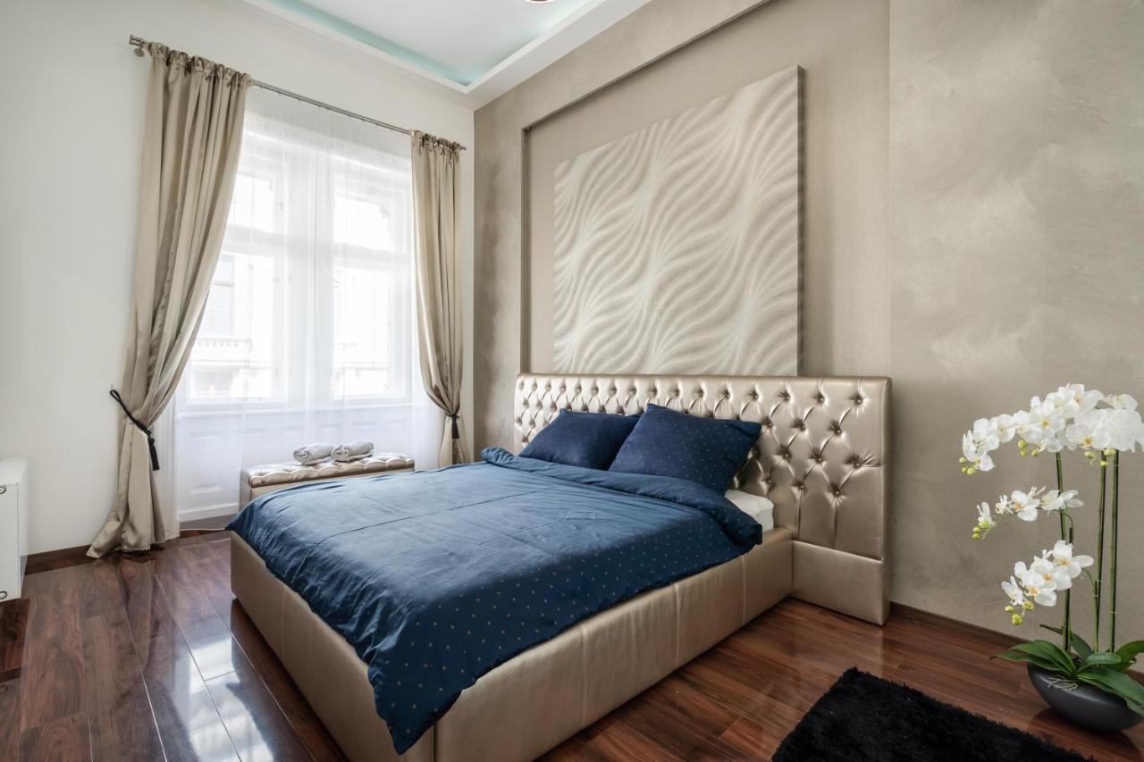 Opera Luxury Apartment With Free Parking Boedapest Buitenkant foto